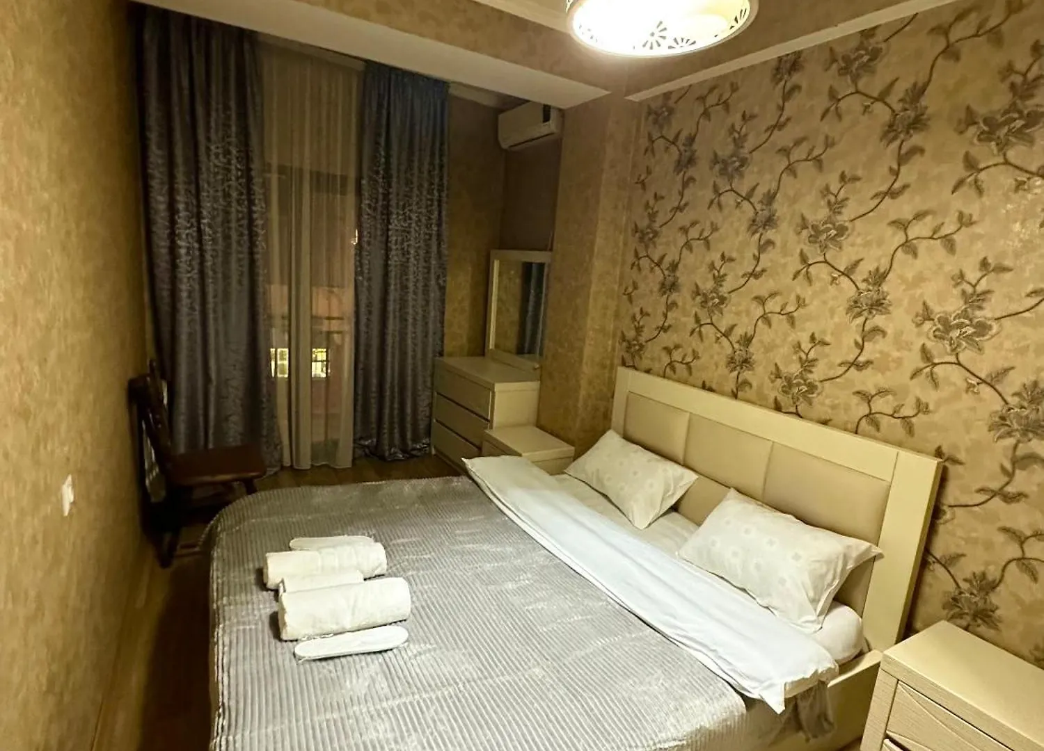 Qeroli Old City ティビリシ アパート